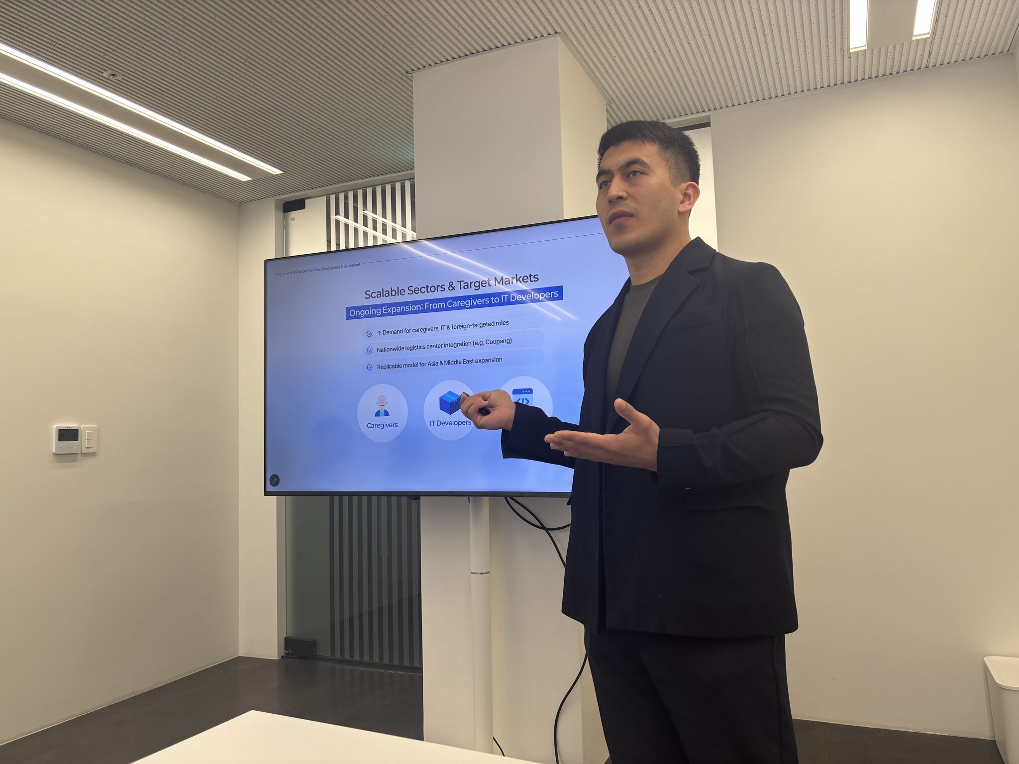 jably-shinhan-square-bridge-social-open-innovation-pitching.jfif